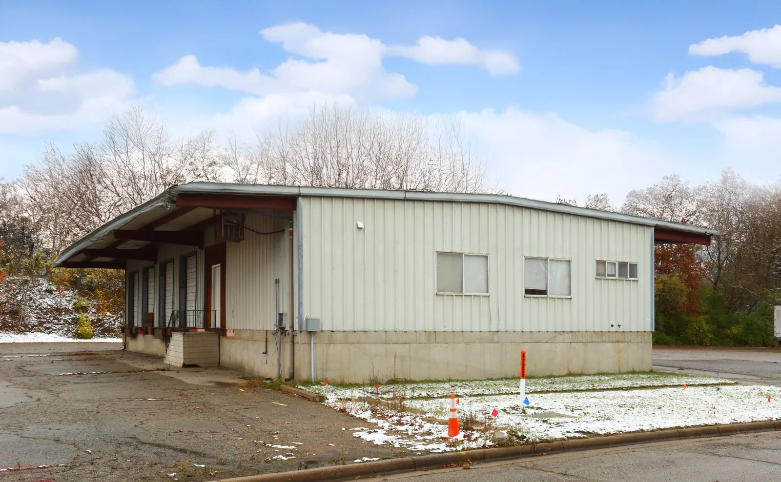 Industrial in Jackson, MI — Sale in Jackson, MI, photo 2 of 2