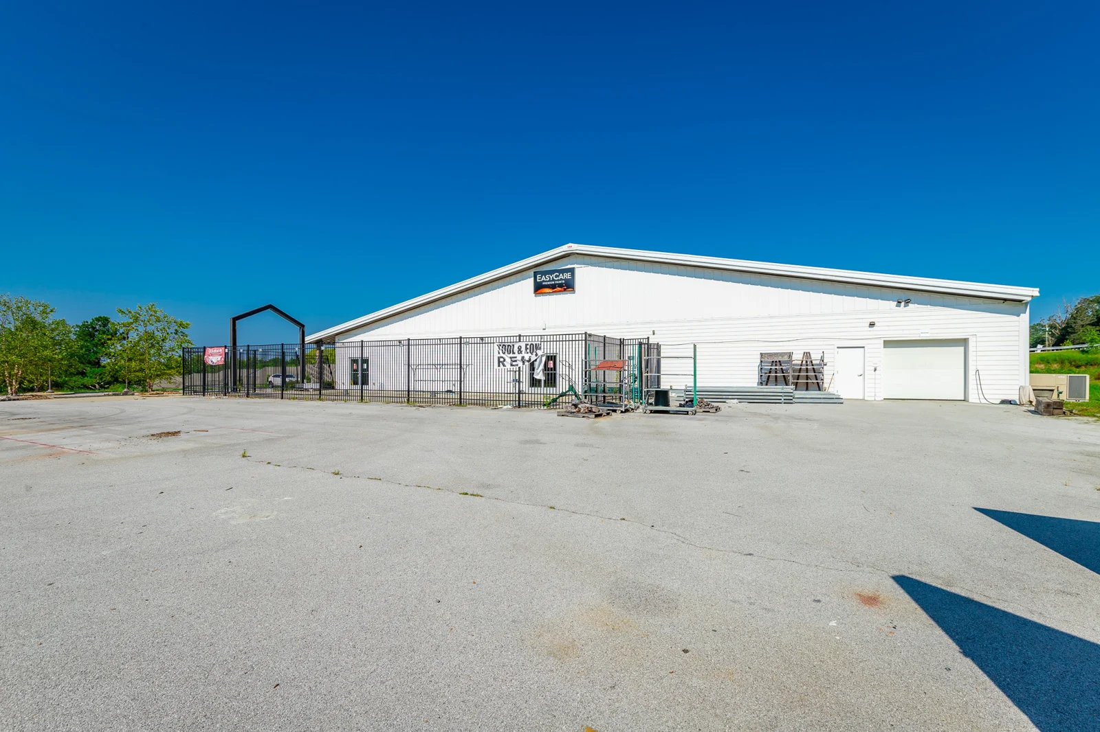 Retail in Ooltewah, TN — Sale in Ooltewah, TN, photo 3 of 8