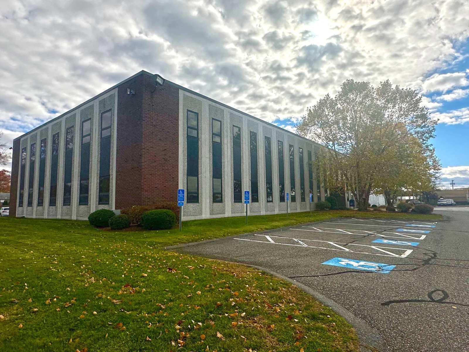 Office in Enfield, CT — Lease in Enfield, CT, photo 4 of 5