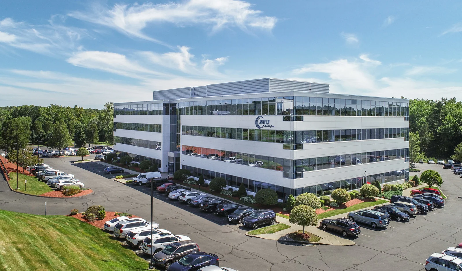Corporate Ridge — Lease in Rocky Hill, CT, photo 1 of 8