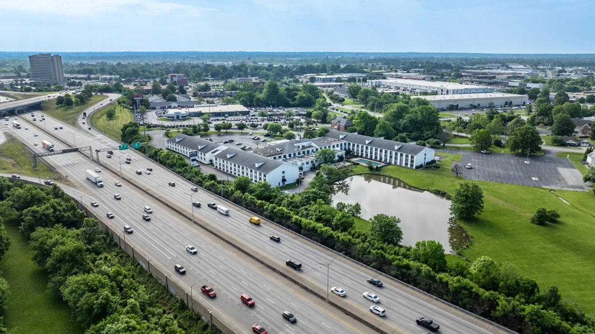 Gardiner Point — Sale in Louisville, KY, photo 2 of 8