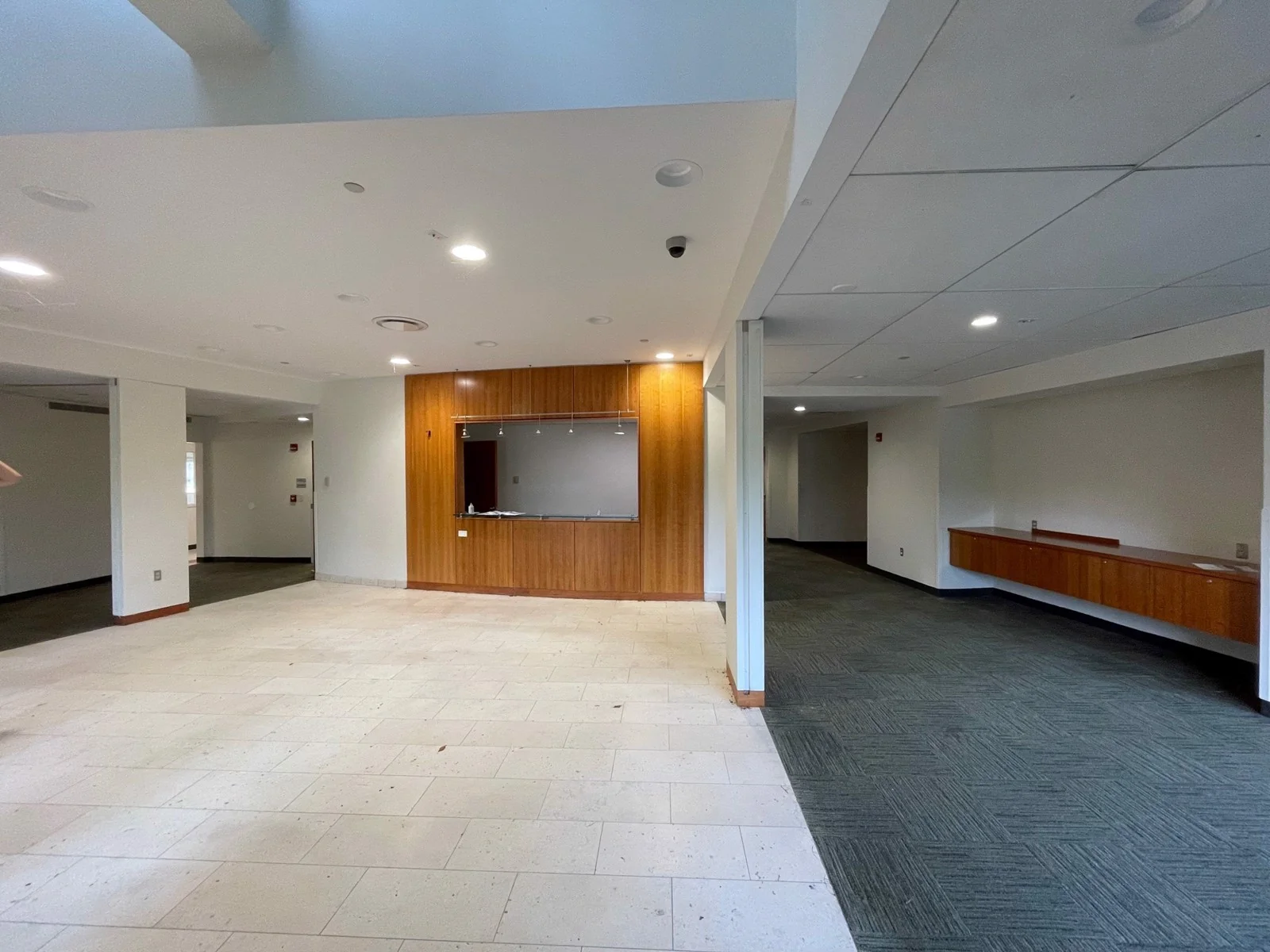 Office in Windsor, CT — Lease in Windsor, CT, photo 3 of 8
