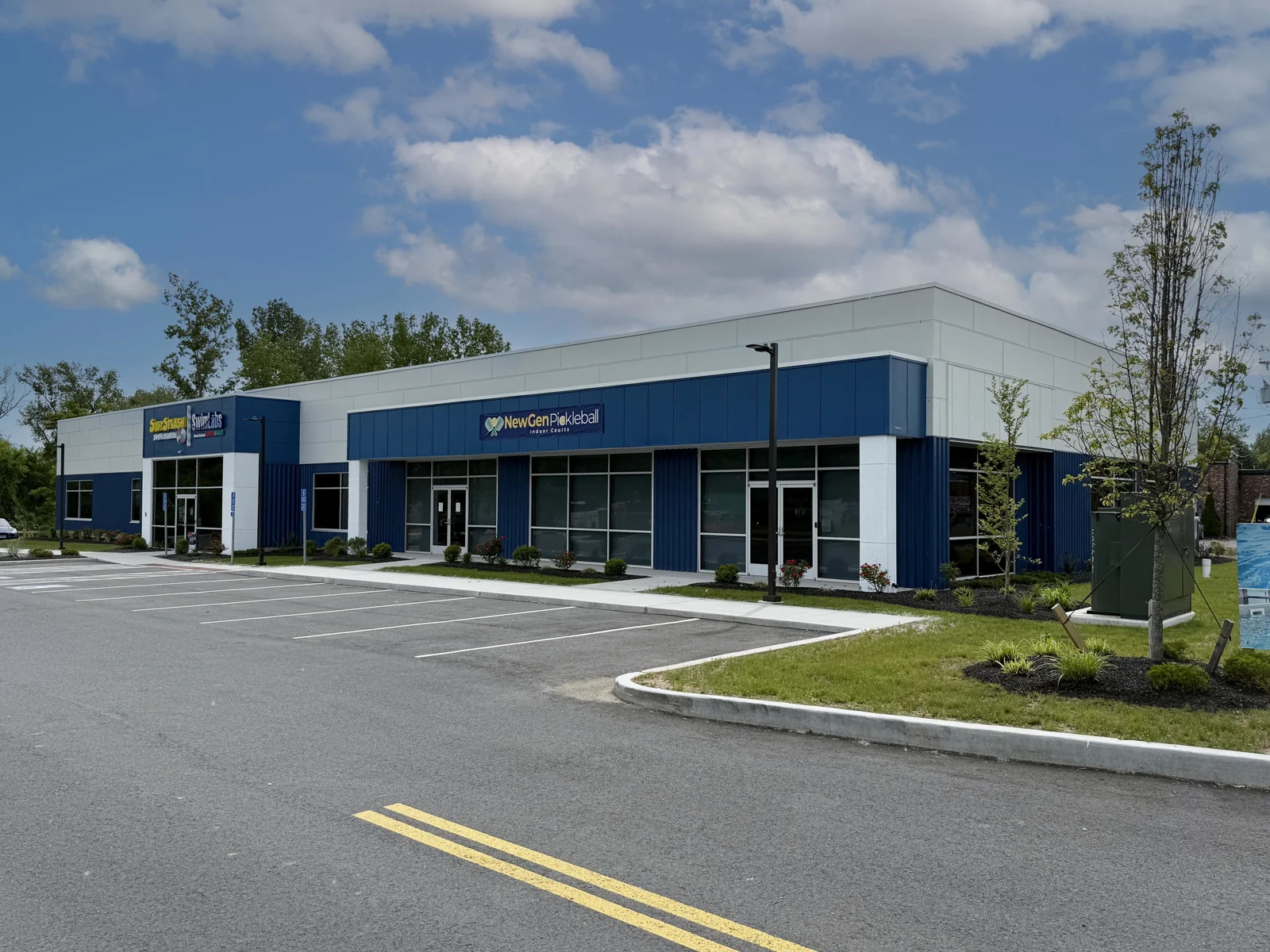 Retail in Newington, CT
