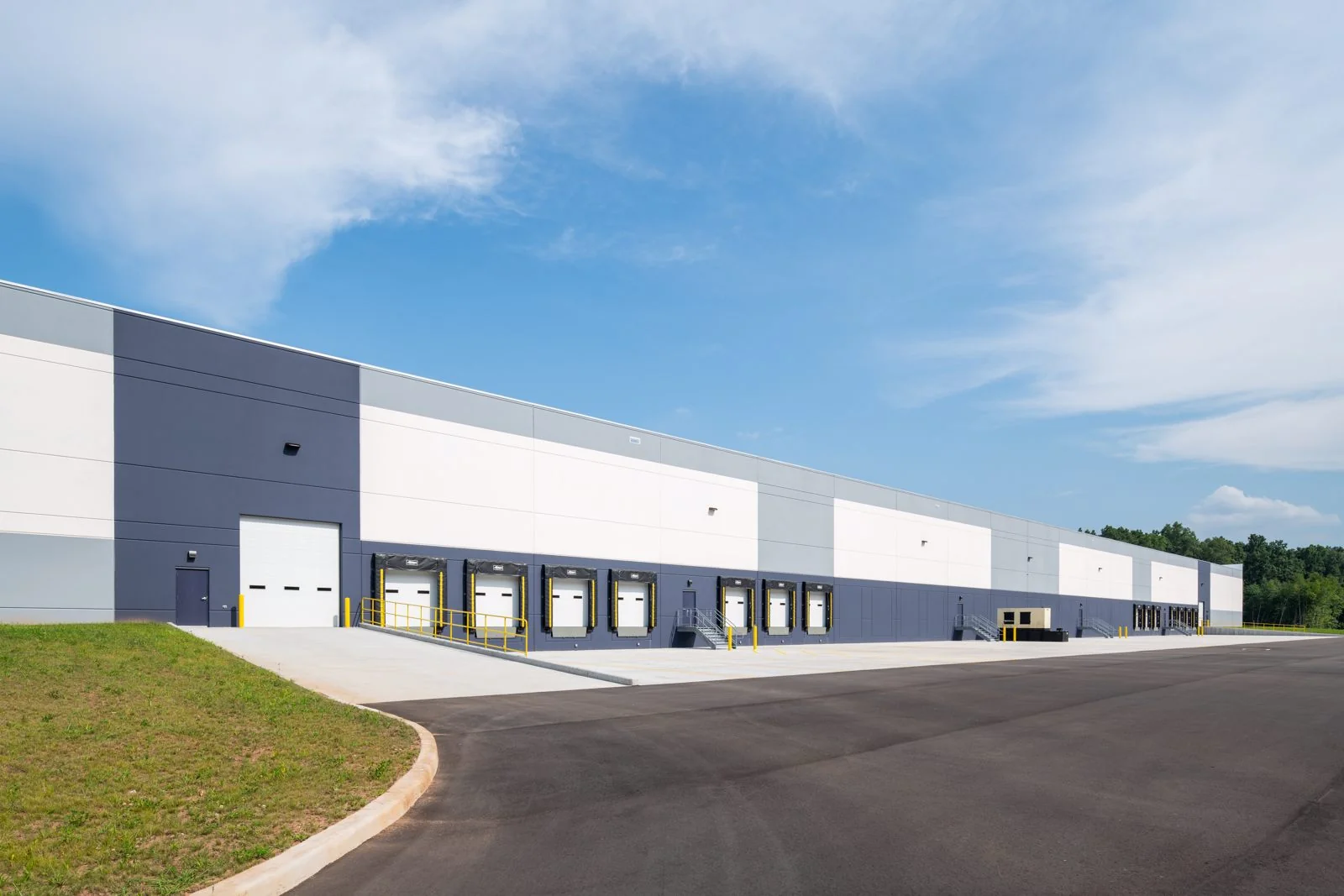 Day Hill Logistics Center — Lease in Windsor, CT, photo 6 of 8