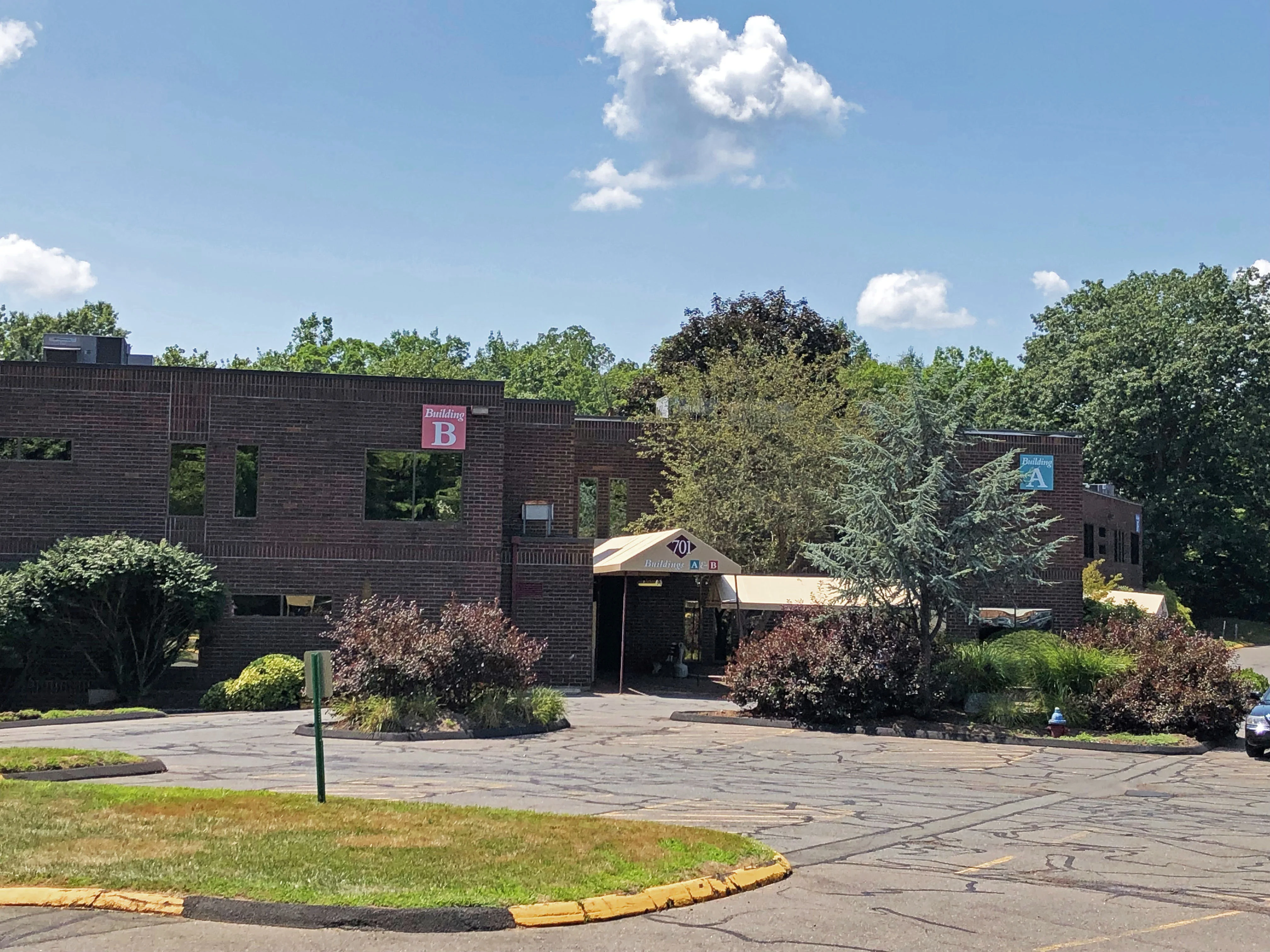 Office in Bloomfield, CT — Lease in Bloomfield, CT, photo 1 of 1