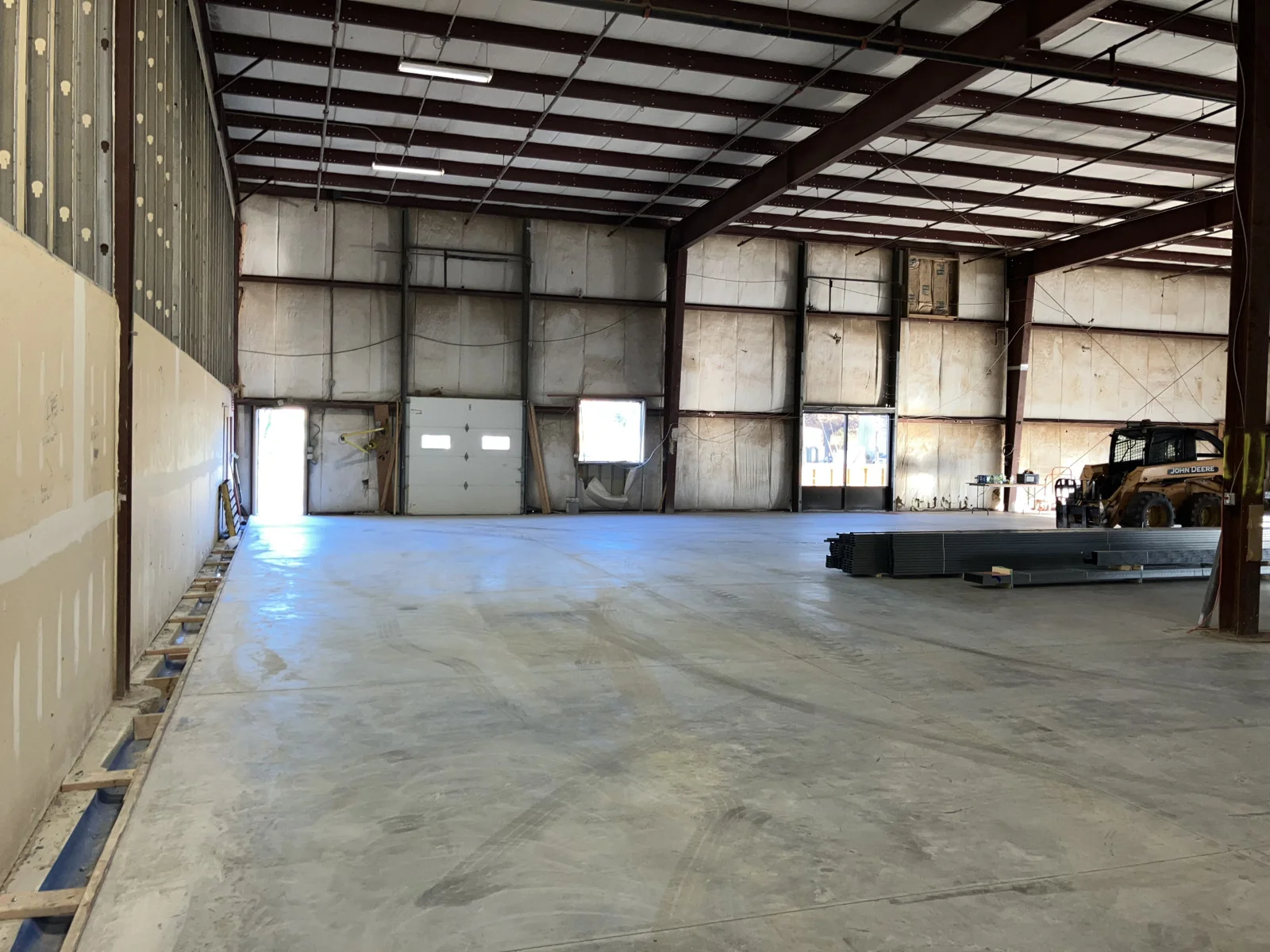 Industrial in North Haven, CT — Lease in North Haven, CT, photo 4 of 8
