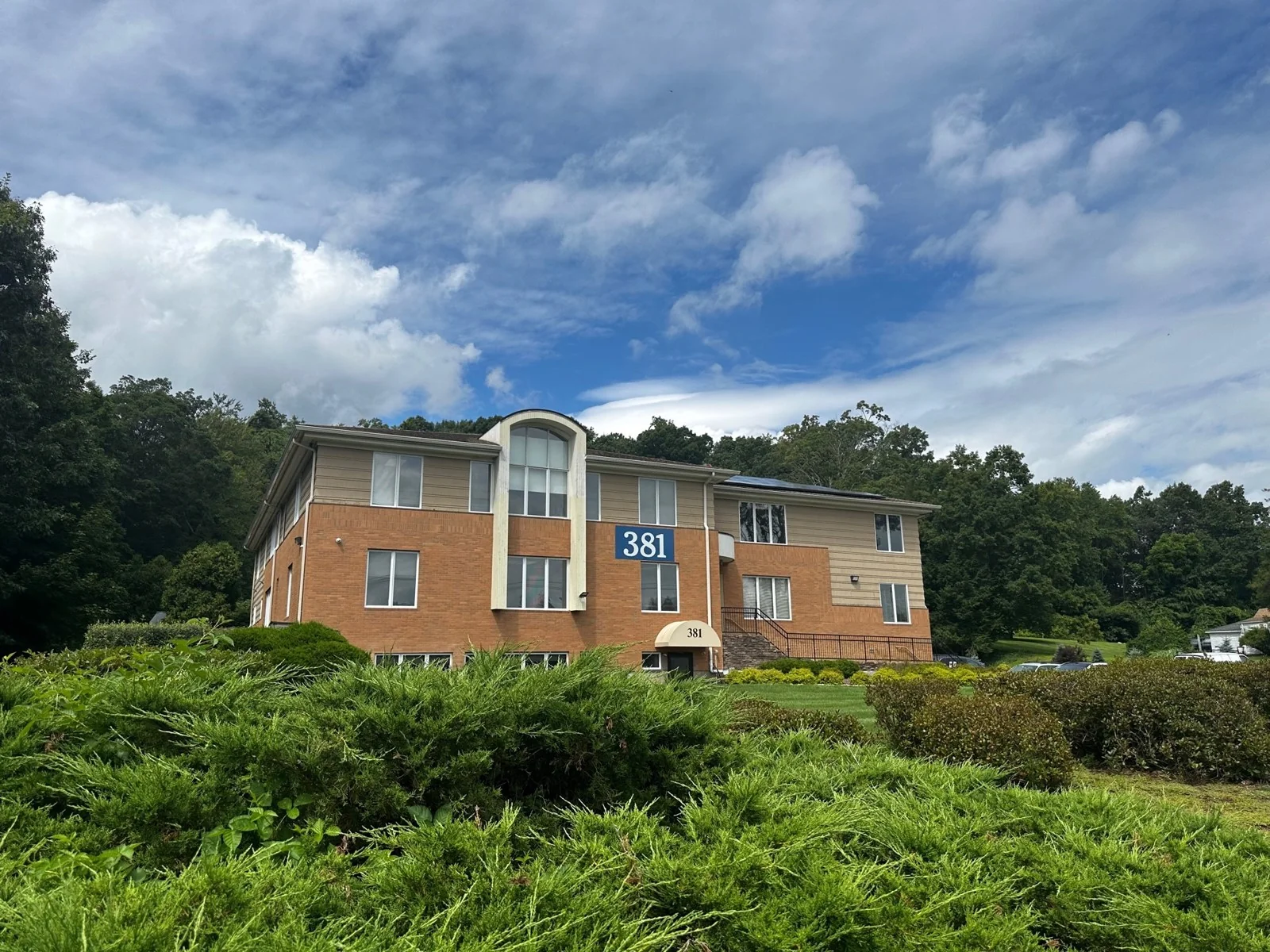 Healthcare in Simsbury, CT — Lease in Simsbury, CT, photo 1 of 8