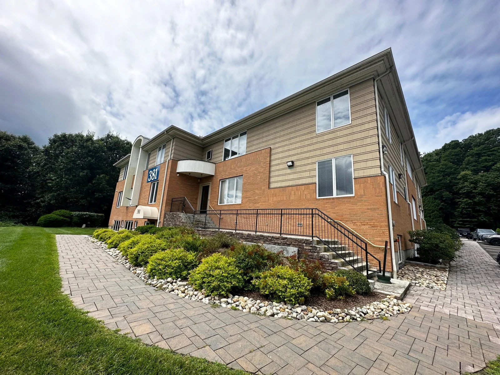 Healthcare in Simsbury, CT — Lease in Simsbury, CT, photo 5 of 8