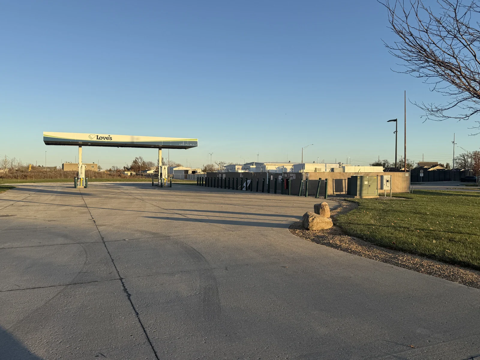 8771 Zionsville Road — Sale in Indianapolis, IN, photo 1 of 2