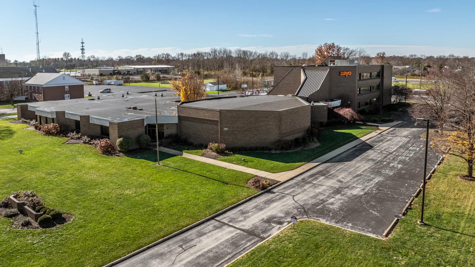 720-722 N High School Rd — Sale in Indianapolis, IN, photo 1 of 8