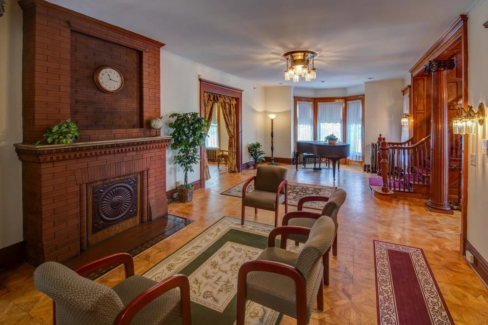 Dodge House — Sale in Mishawaka, IN, photo 4 of 6