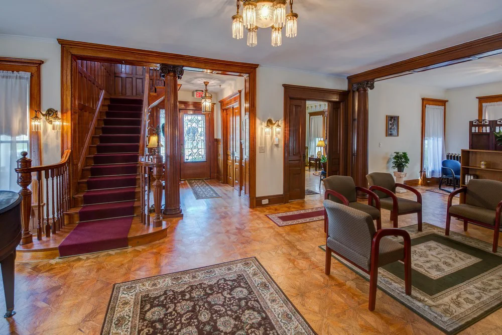 Dodge House — Sale in Mishawaka, IN, photo 5 of 6