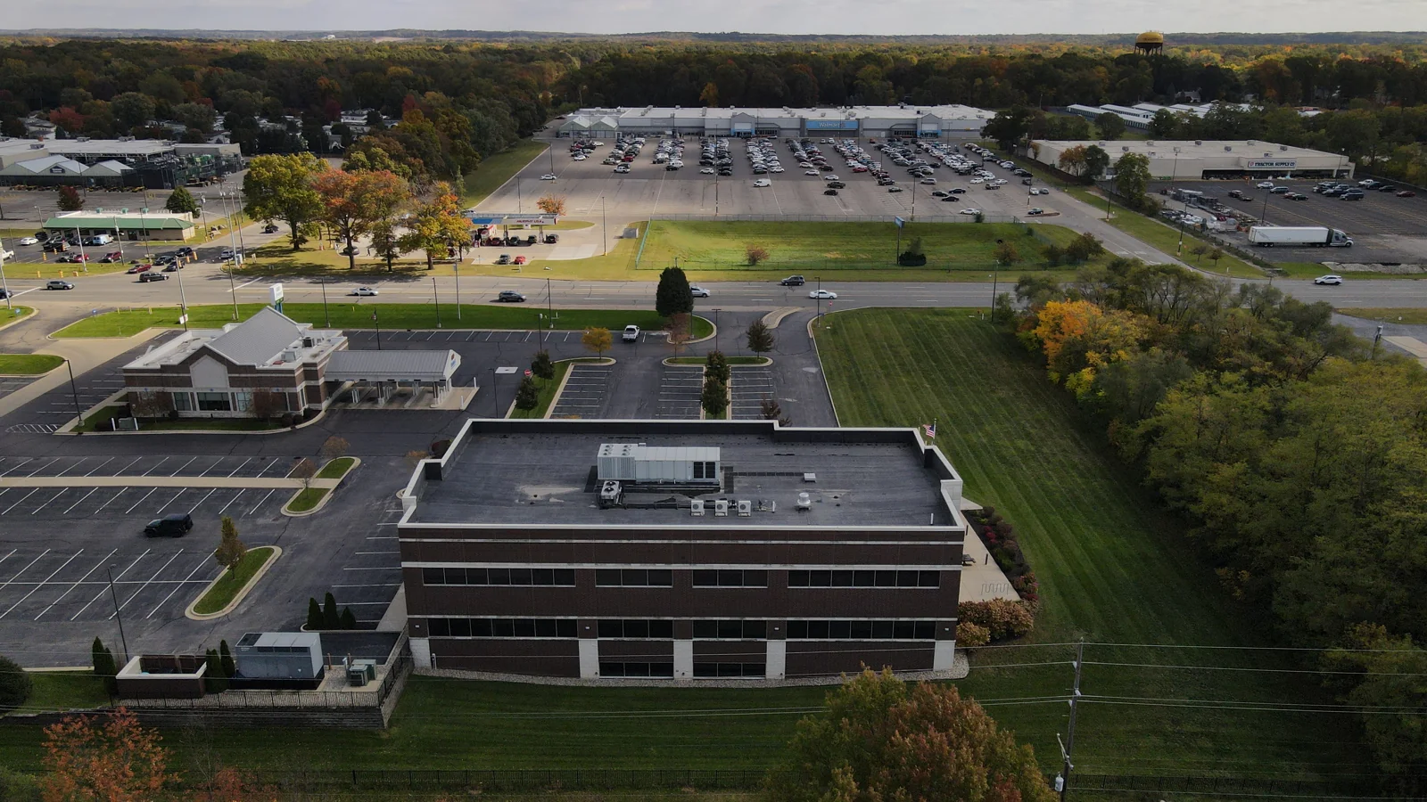 Office in Niles, MI — Sale in Niles, MI, photo 2 of 6