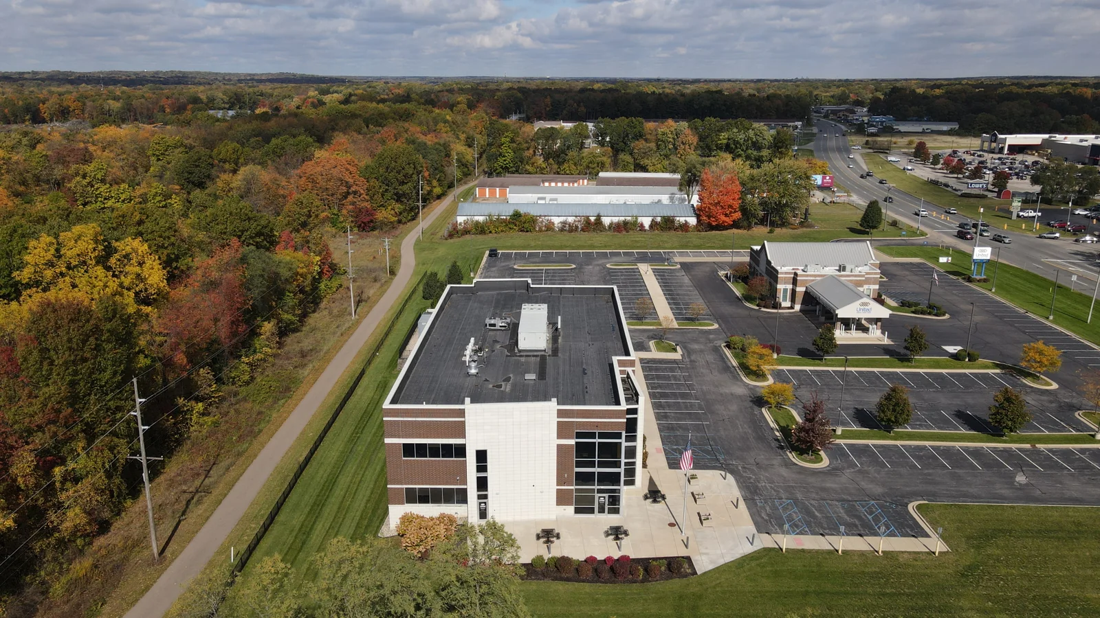 Office in Niles, MI — Sale in Niles, MI, photo 3 of 6