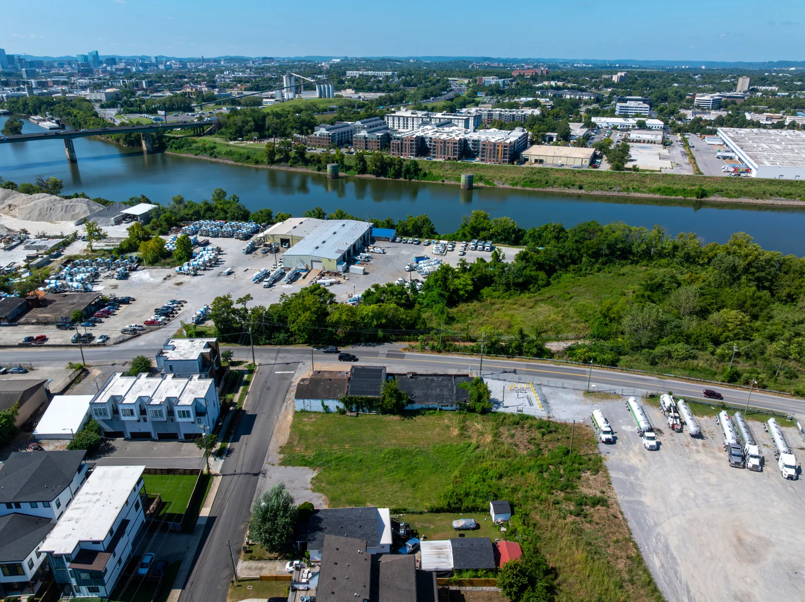 East Bank Land — Sale in Nashville, TN, photo 2 of 2