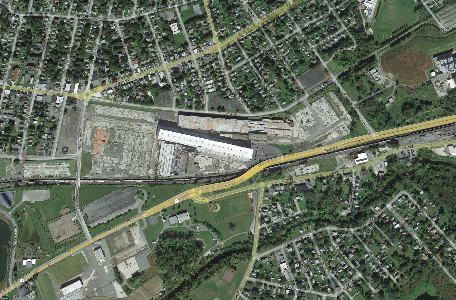 Building 100 — Lease in Pittsfield, MA, photo 1 of 2
