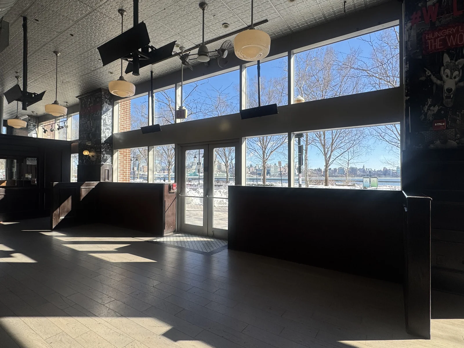 Retail in Hoboken, NJ — Lease in Hoboken, NJ, photo 2 of 4
