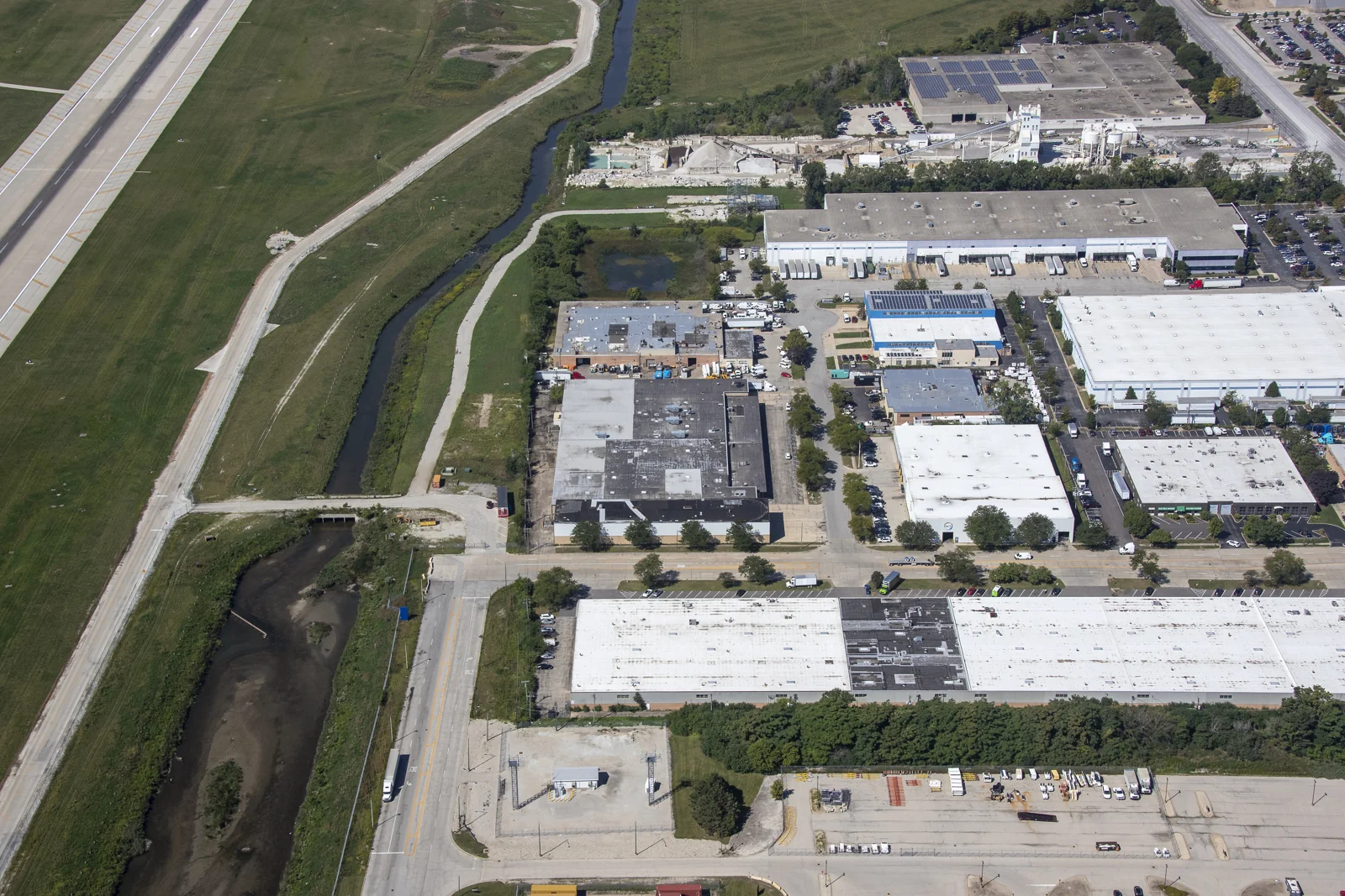Industrial in Des Plaines, IL — Sale in Des Plaines, IL, photo 2 of 3