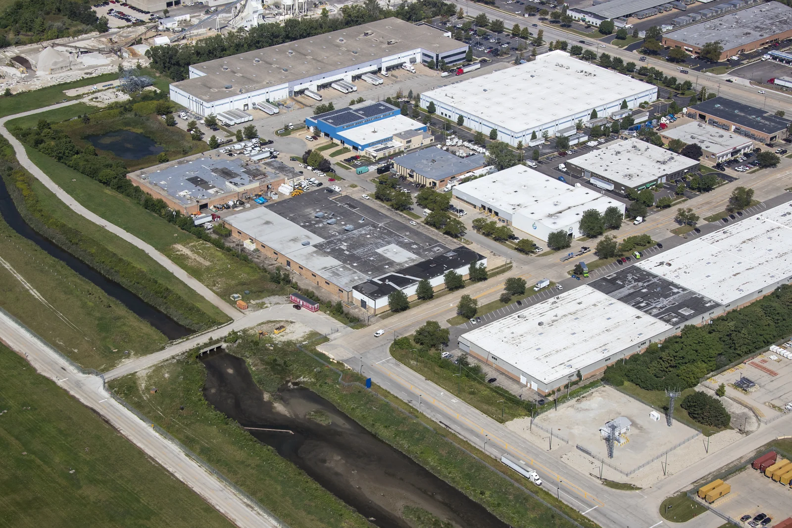 Industrial in Des Plaines, IL — Sale in Des Plaines, IL, photo 3 of 3