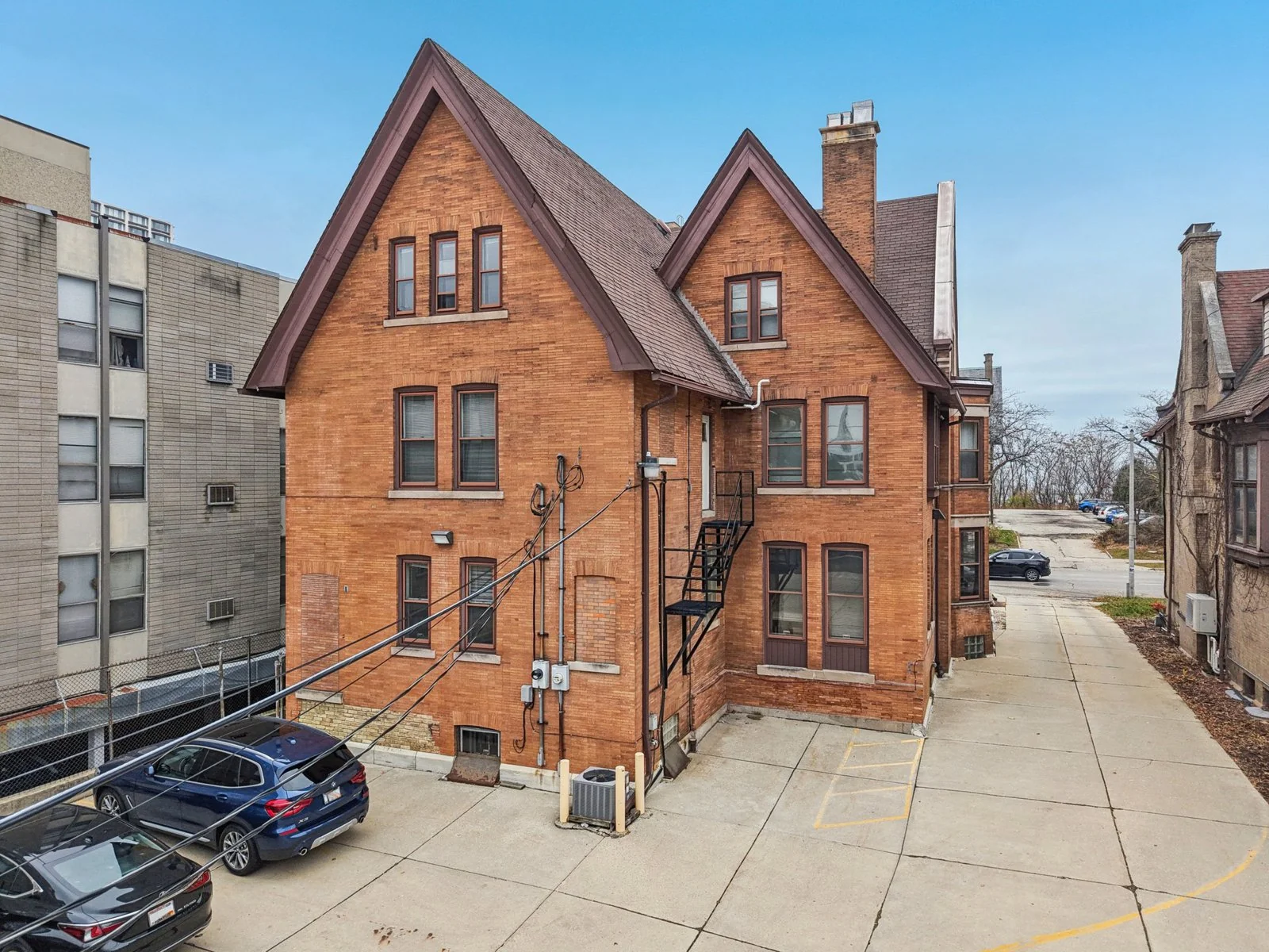 Office in Milwaukee, WI — Sale in Milwaukee, WI, photo 4 of 8