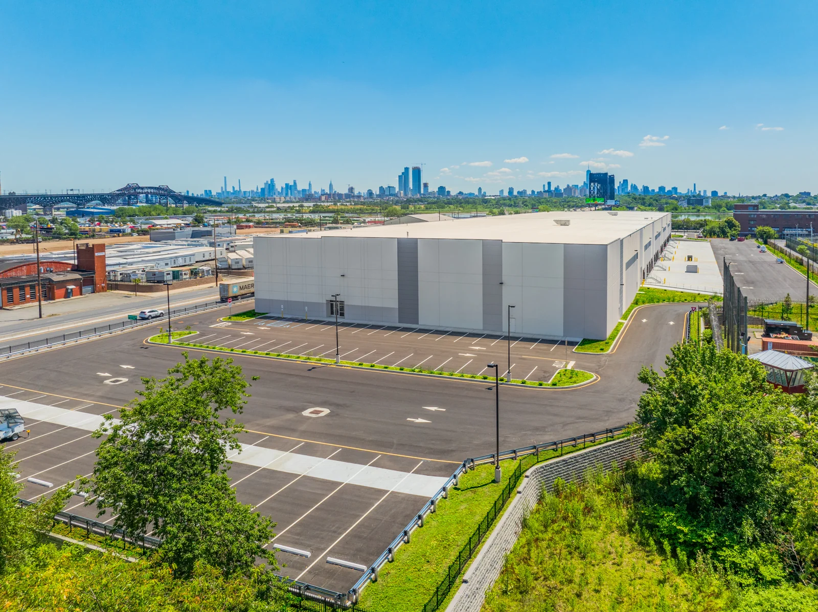 100-140 Lincoln Highway — Lease in Kearny, NJ, photo 2 of 3