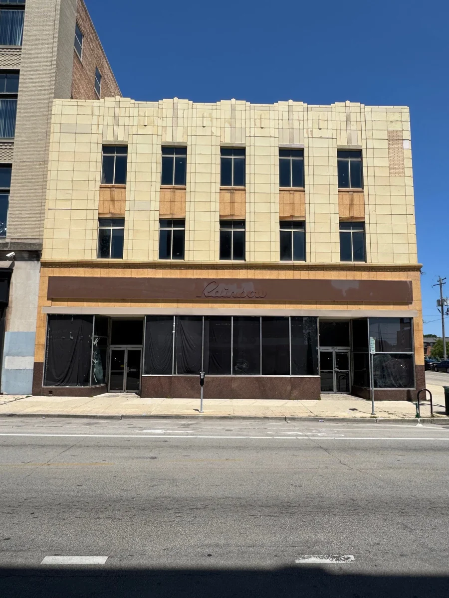 Storefront Retail/Residential — Sale in Milwaukee, WI, photo 2 of 7