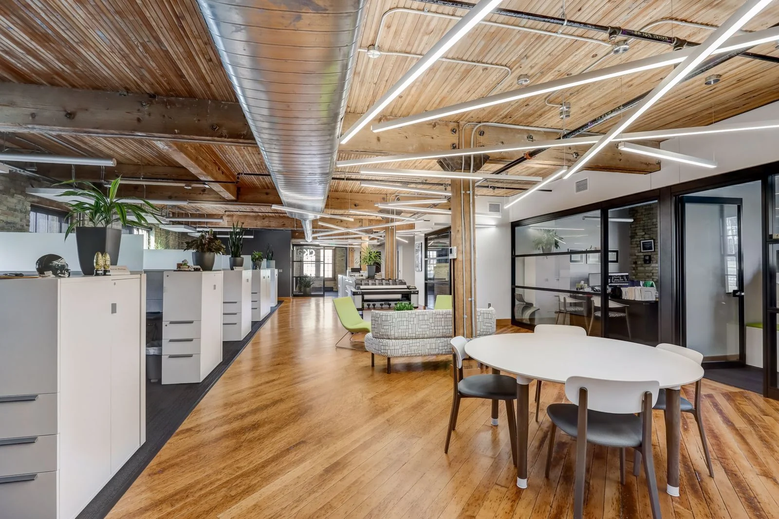 Office in Milwaukee, WI — Lease in Milwaukee, WI, photo 5 of 8