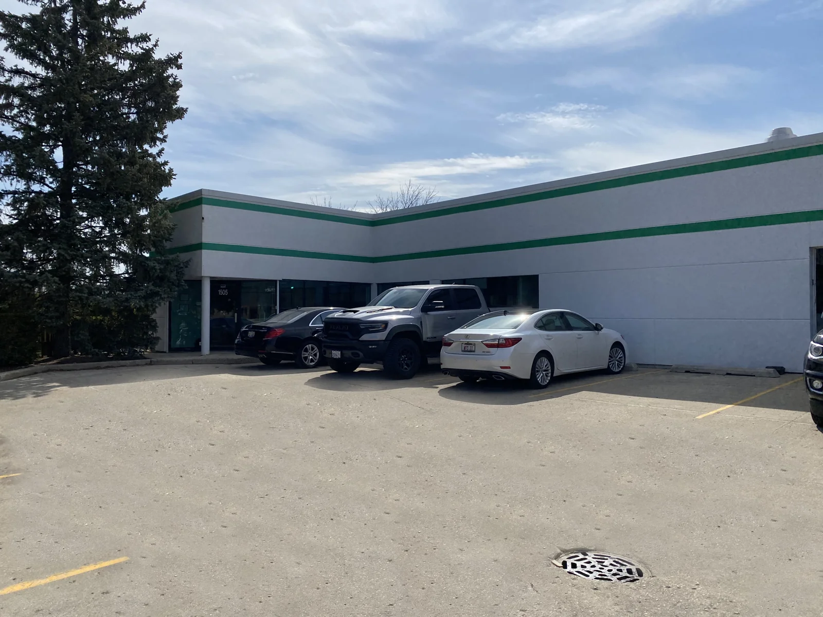 Industrial in Mundelein, IL — Sale in Mundelein, IL, photo 2 of 6