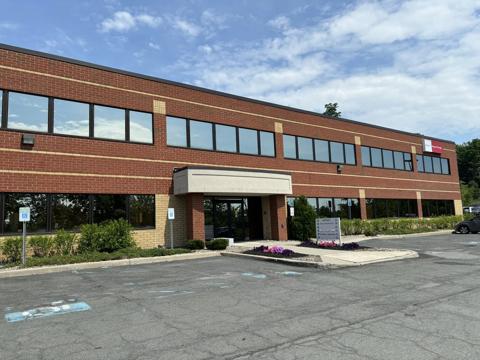 Healthcare in Rensselaer, NY — Lease in Rensselaer, NY, photo 1 of 8
