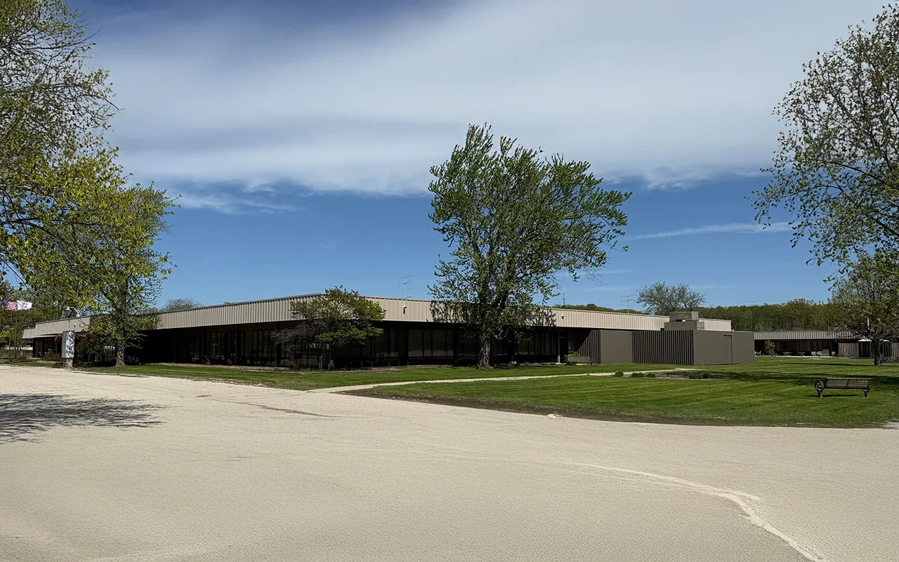 Industrial/Flex/Office & Data Center — Lease in Milwaukee, WI, photo 1 of 1