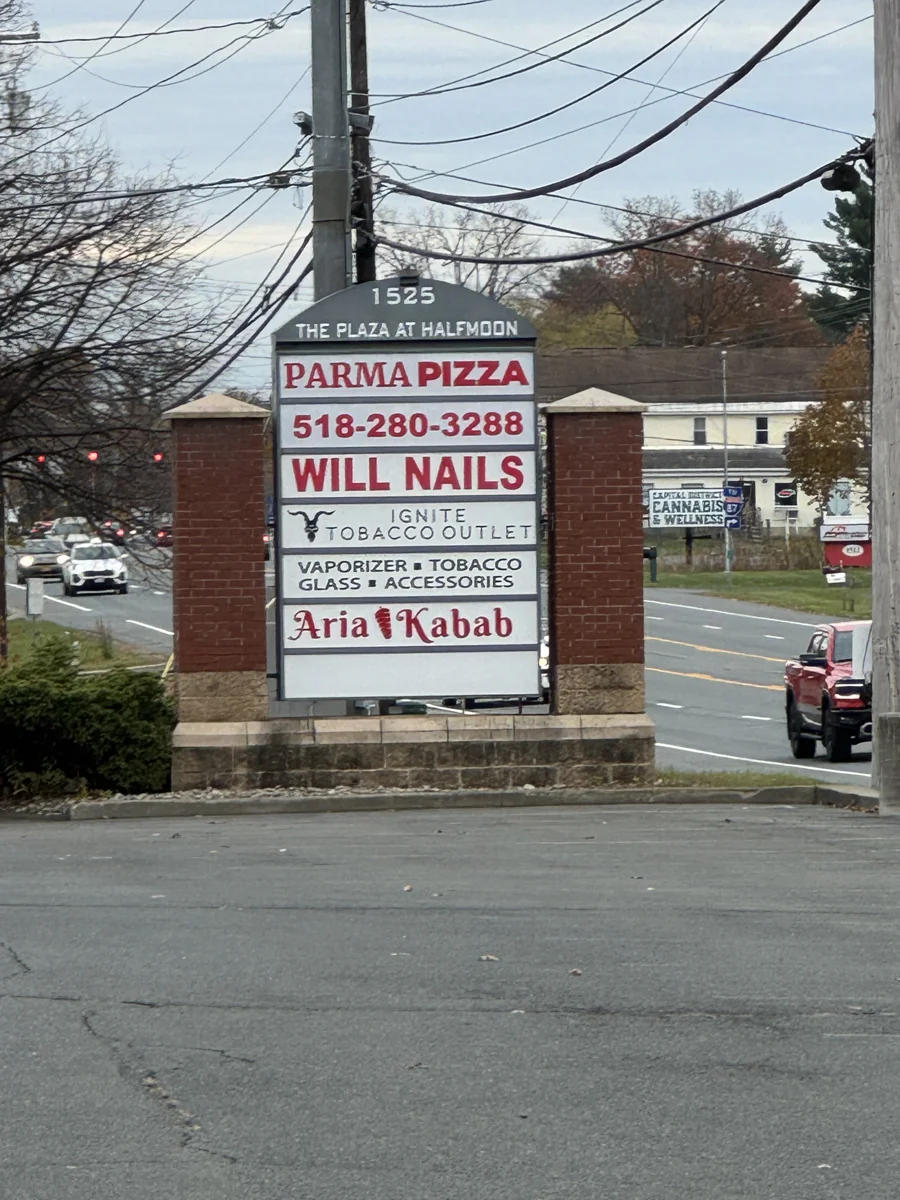 Retail in Halfmoon, NY — Lease in Halfmoon, NY, photo 2 of 5