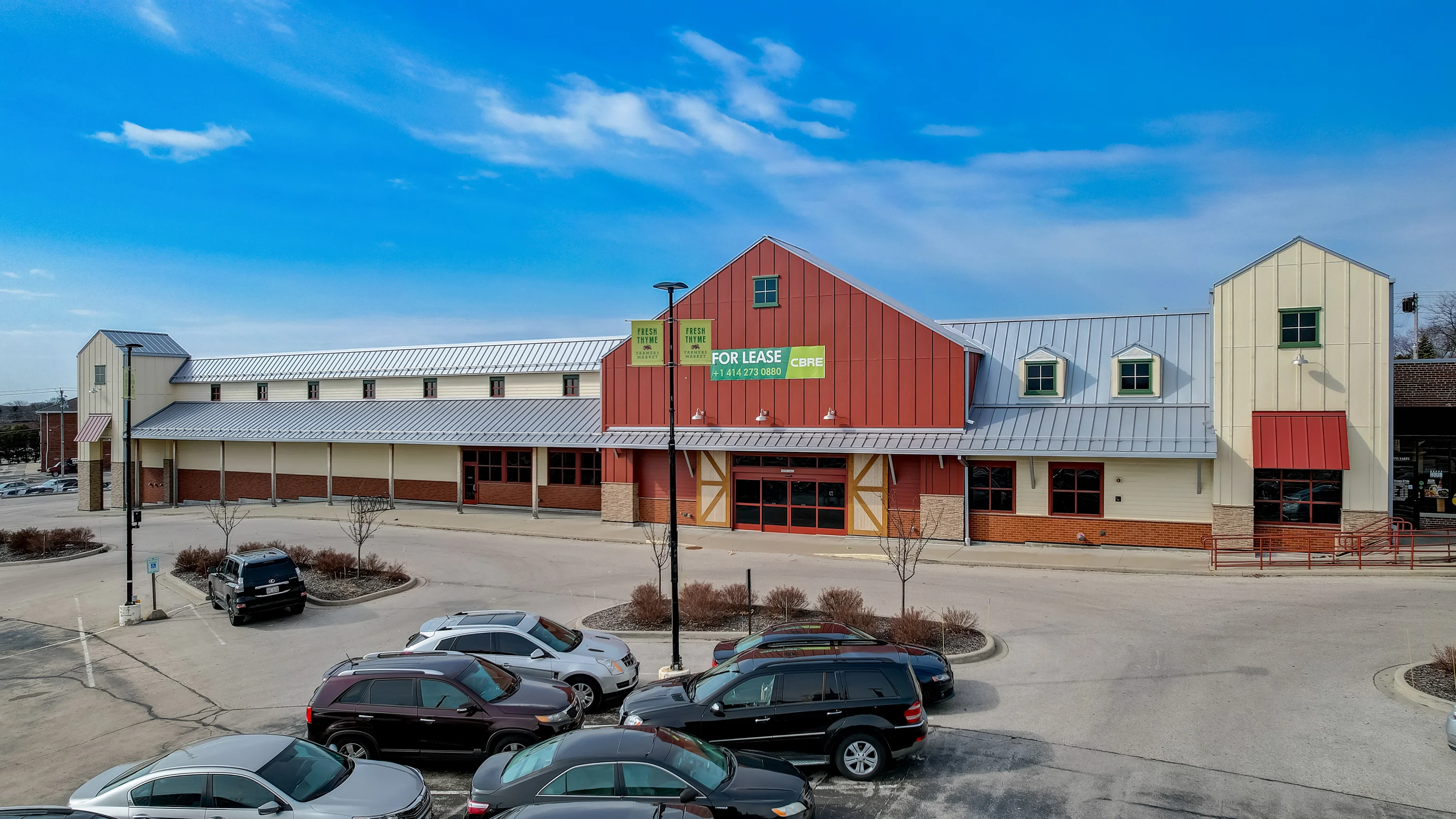 Fresh Thyme Market — Sale in Menomonee Falls, WI, photo 1 of 7