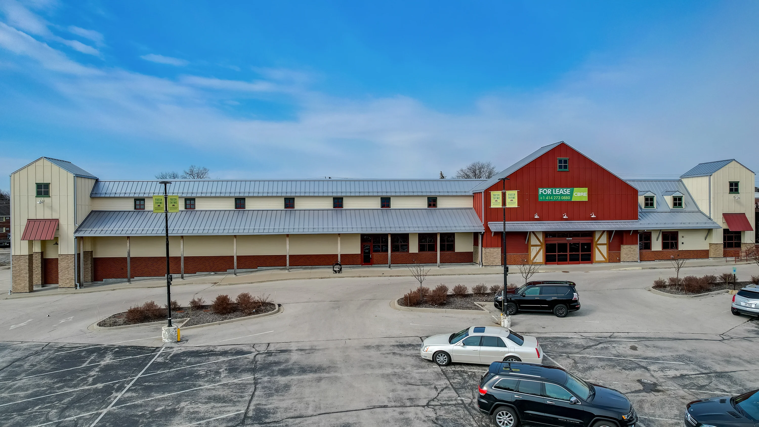 Fresh Thyme Market — Sale in Menomonee Falls, WI, photo 2 of 7