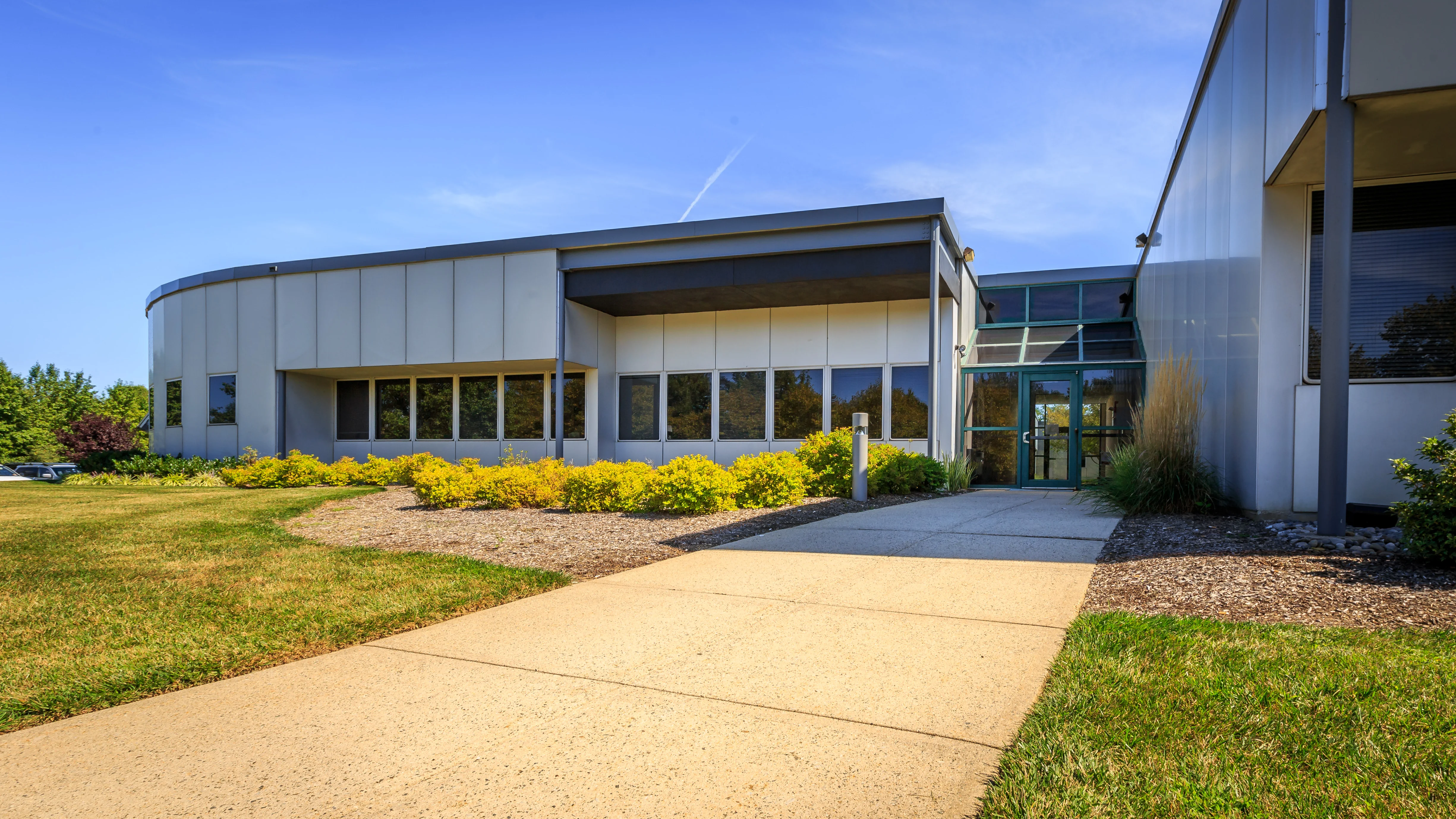 Windsor Corporate Center — Lease in East Windsor, NJ, photo 1 of 3