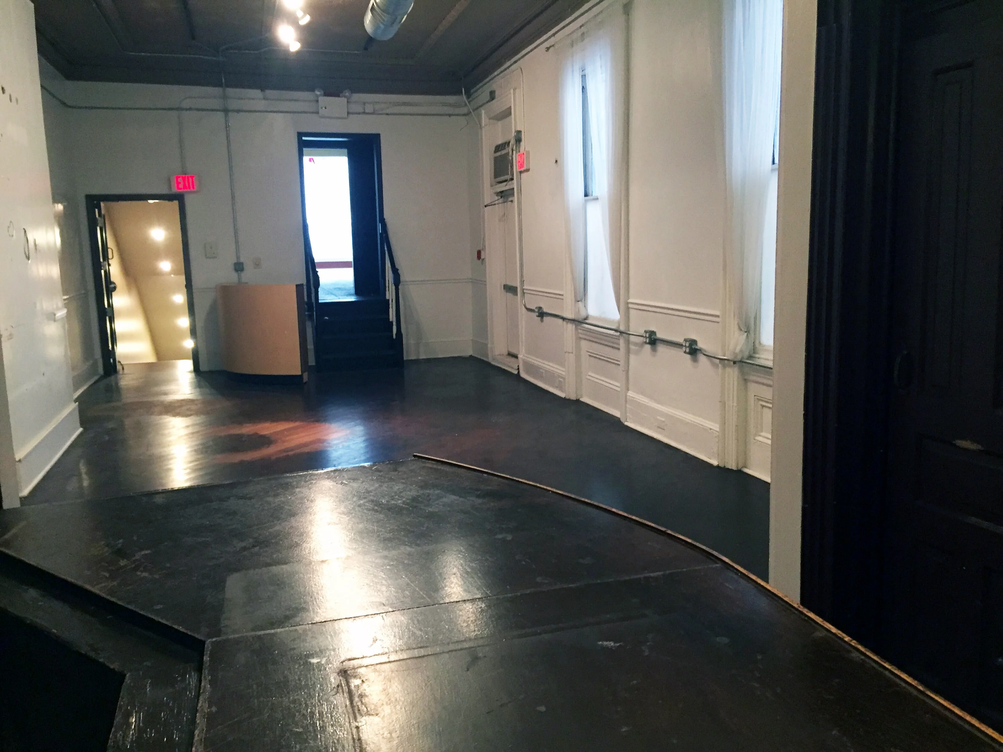 128 S 19th Street — Lease in Philadelphia, PA, photo 2 of 6
