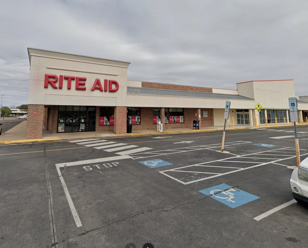 Penrose Park Village Shopping Center — Lease in Philadelphia, PA, photo 3 of 3