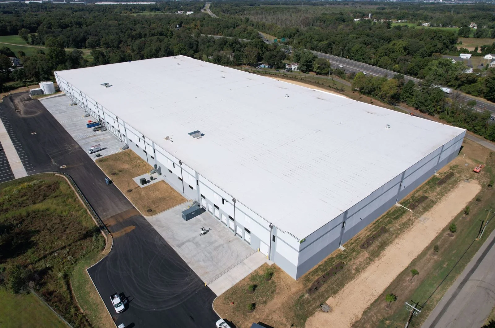 Lamson Logistics Center — Lease in Logan Township, NJ, photo 2 of 3
