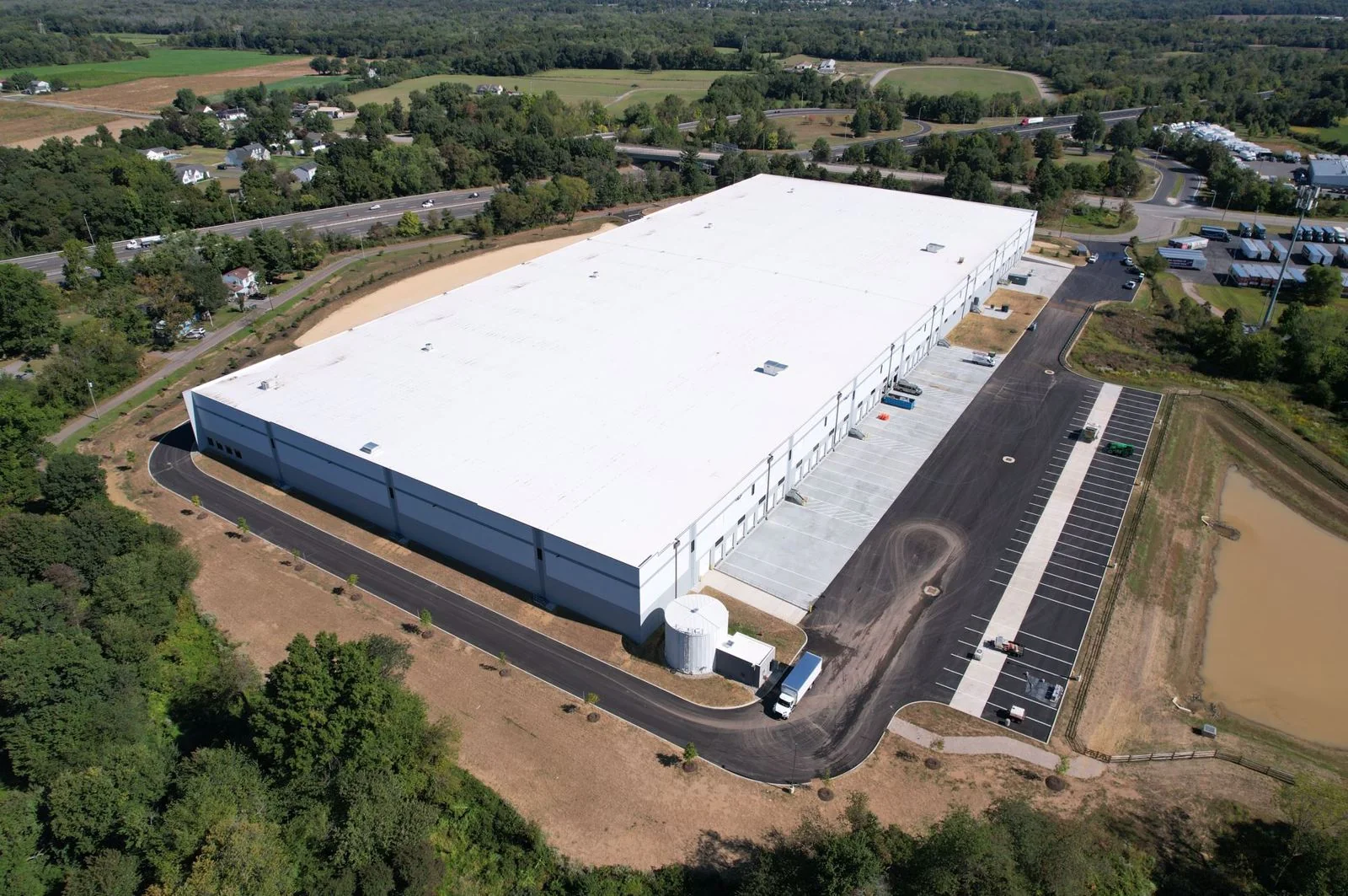 Lamson Logistics Center — Lease in Logan Township, NJ, photo 3 of 3