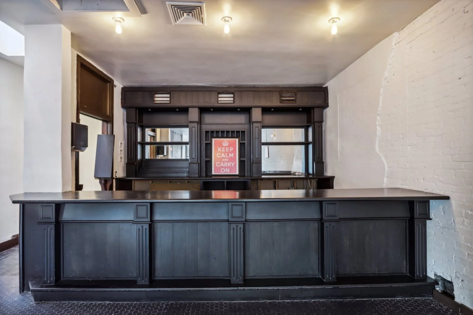 Bar/Restaurant overlooking the Capital — Lease in Madison, WI, photo 3 of 6