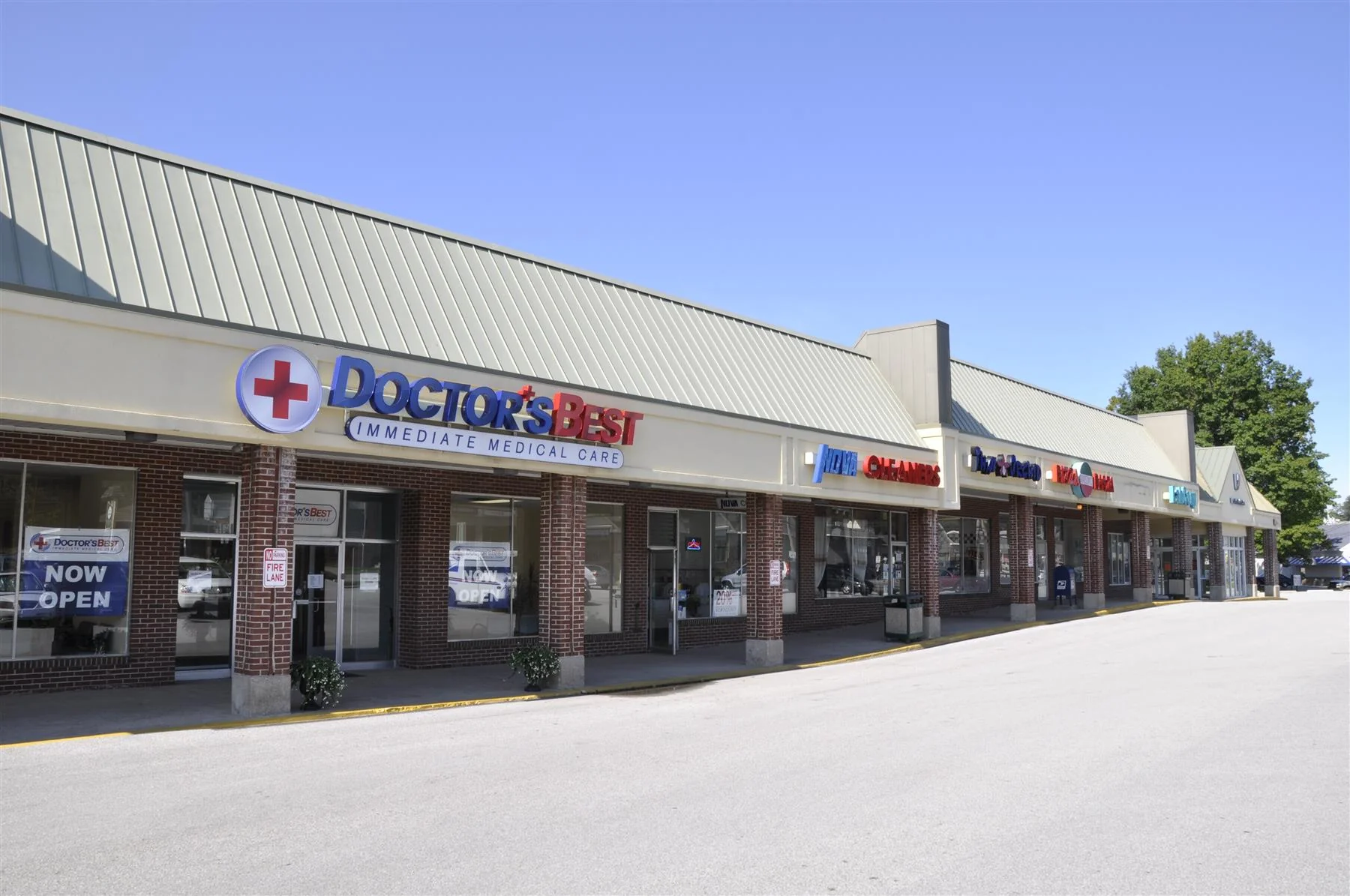 Berwyn Shopping Center — Lease in Berwyn, PA, photo 4 of 7