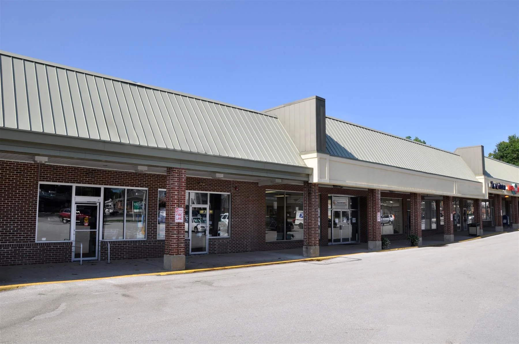 Berwyn Shopping Center — Lease in Berwyn, PA, photo 5 of 7