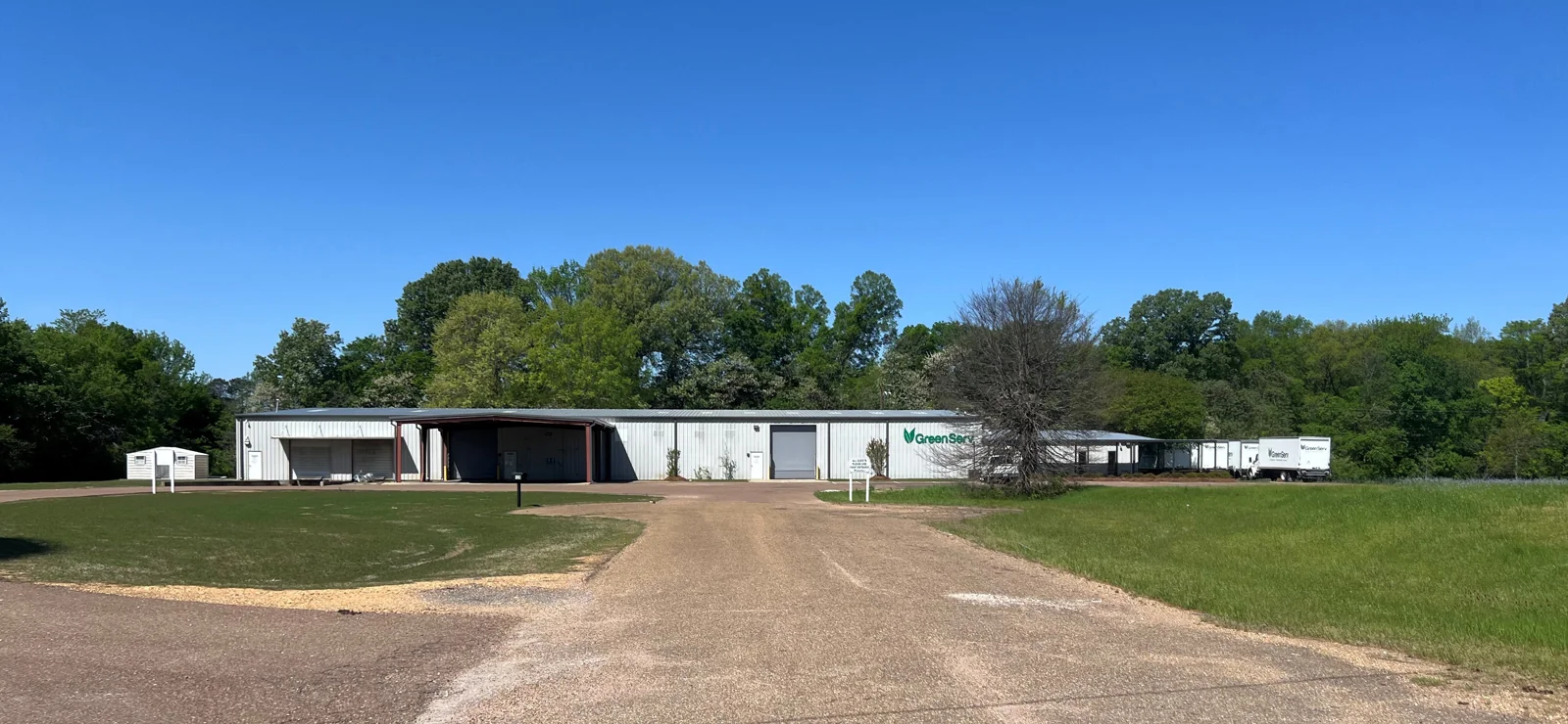120 Crown Drive — Sale in Batesville, MS, photo 2 of 6