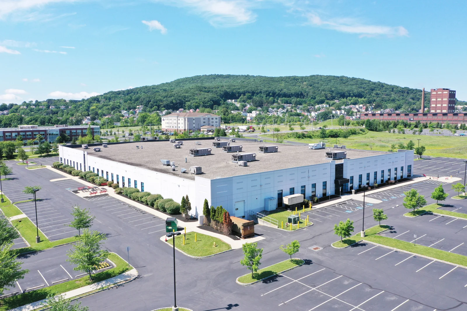 240 Emery Yards — Lease in Bethlehem, PA, photo 1 of 6