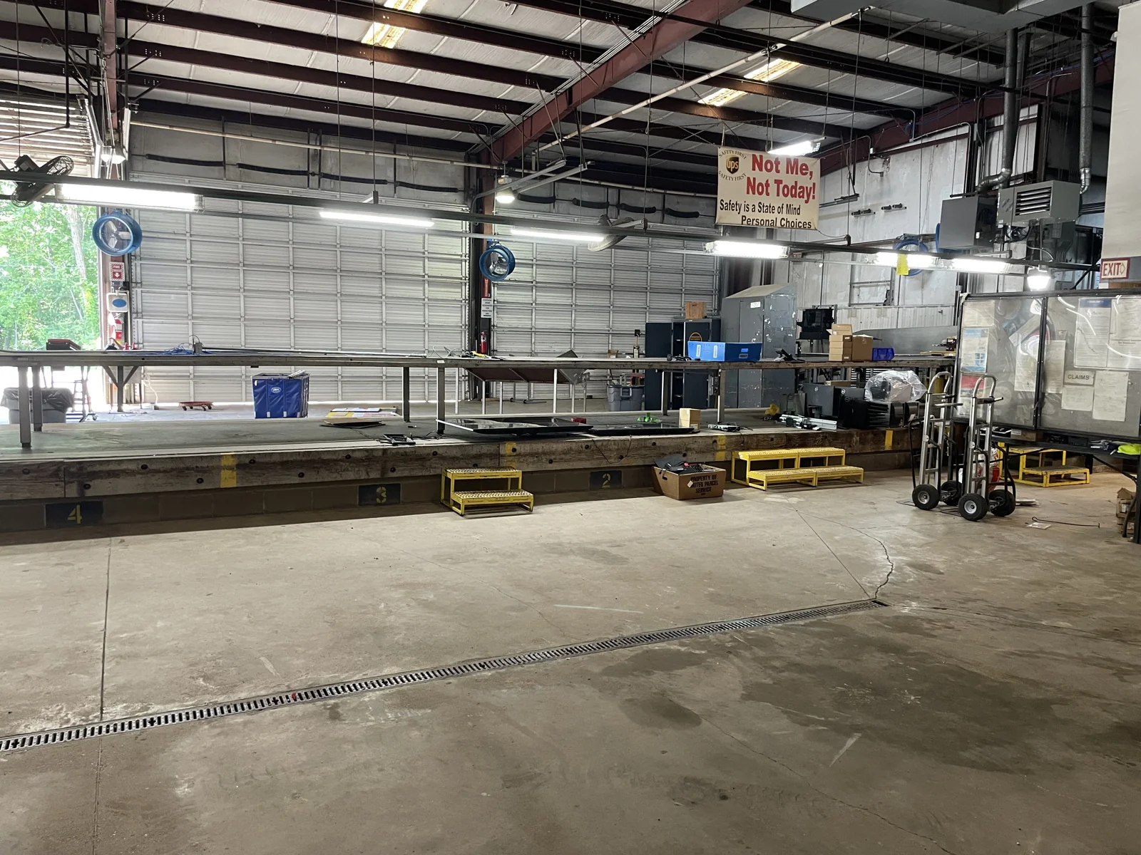 Truck Terminal - 755 Vaiden Drive — Sale in Hernando, MS, photo 4 of 5