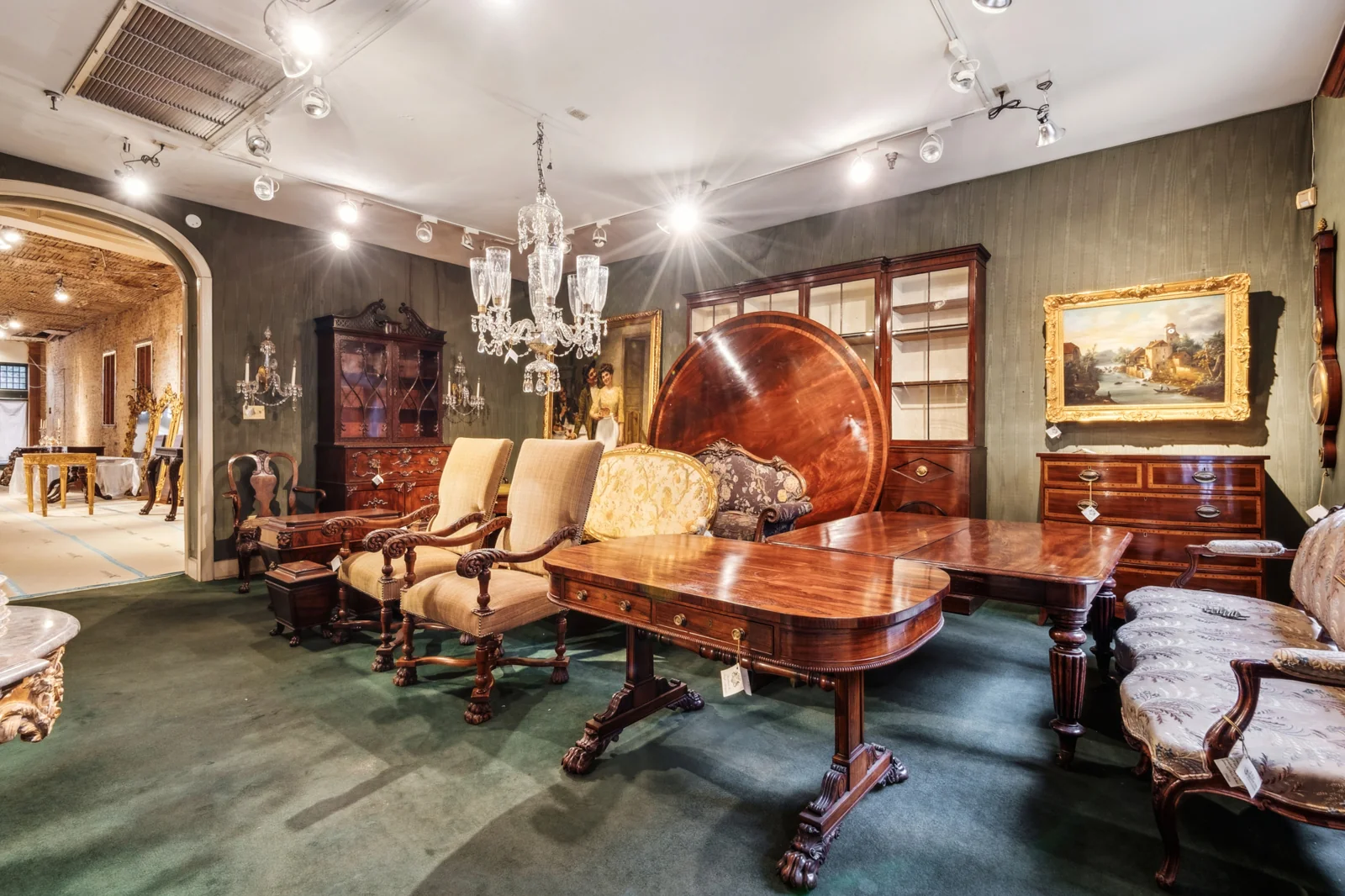 Retail in New Orleans, LA — Sale in New Orleans, LA, photo 4 of 8