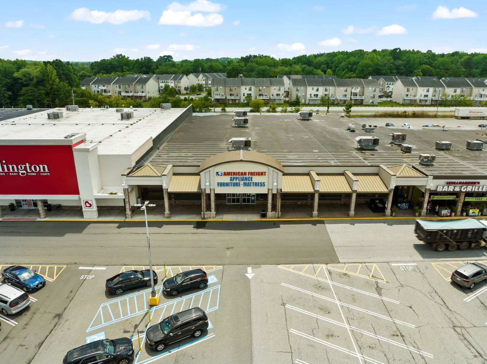 University Plaza Shopping Center — Lease in Newark, DE, photo 2 of 8