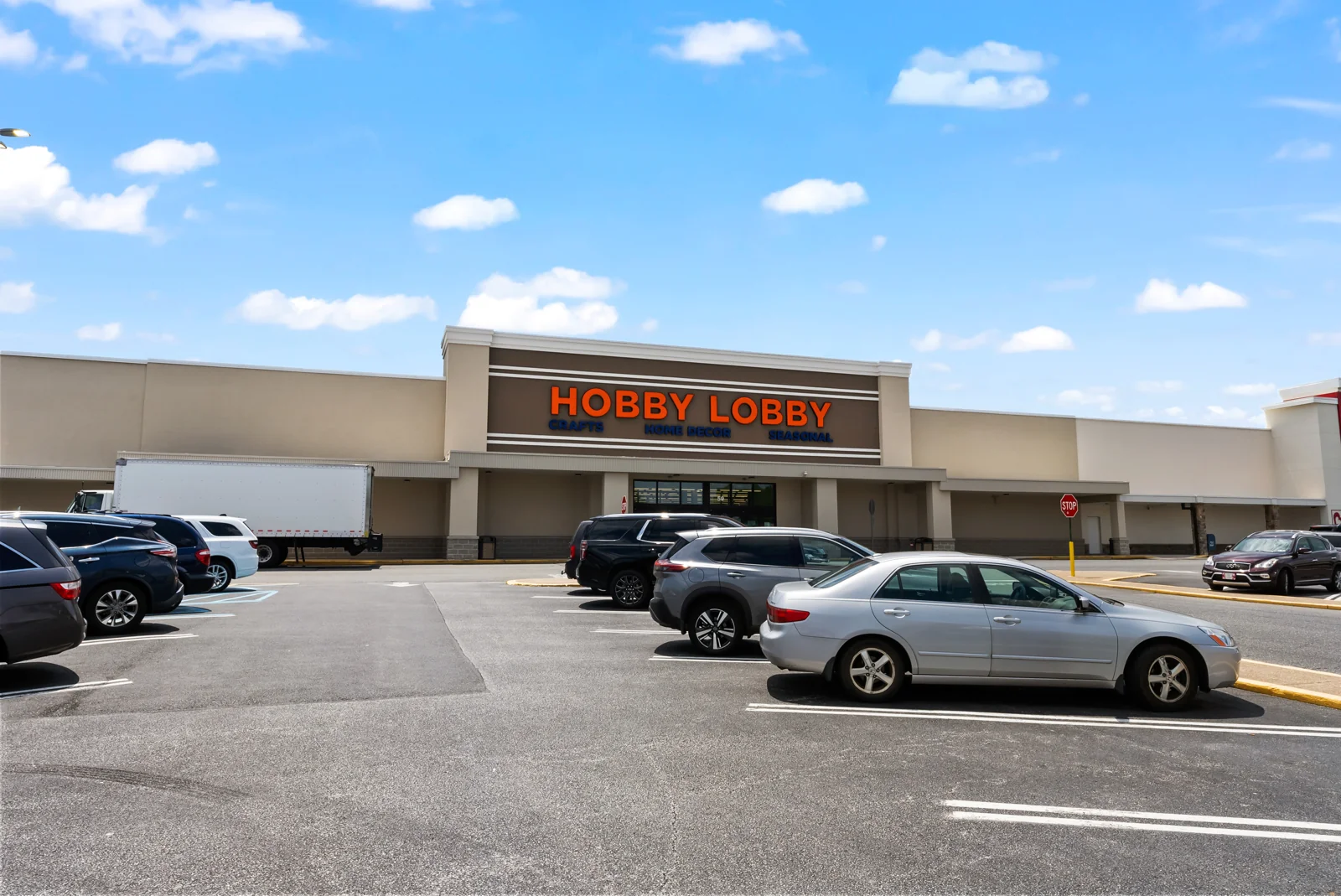 University Plaza Shopping Center — Lease in Newark, DE, photo 4 of 8