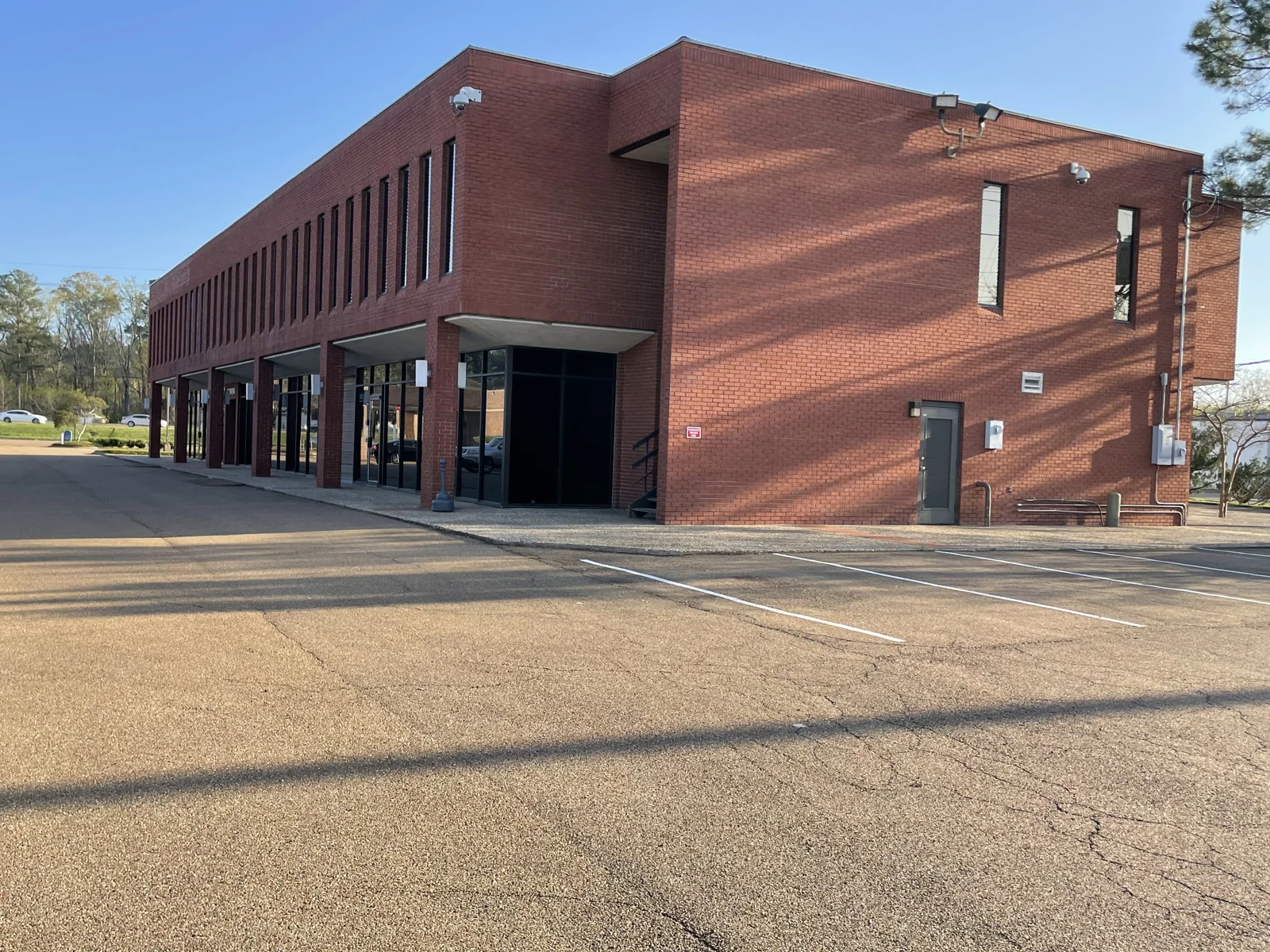 Office in Jackson, MS — Lease in Jackson, MS, photo 2 of 4