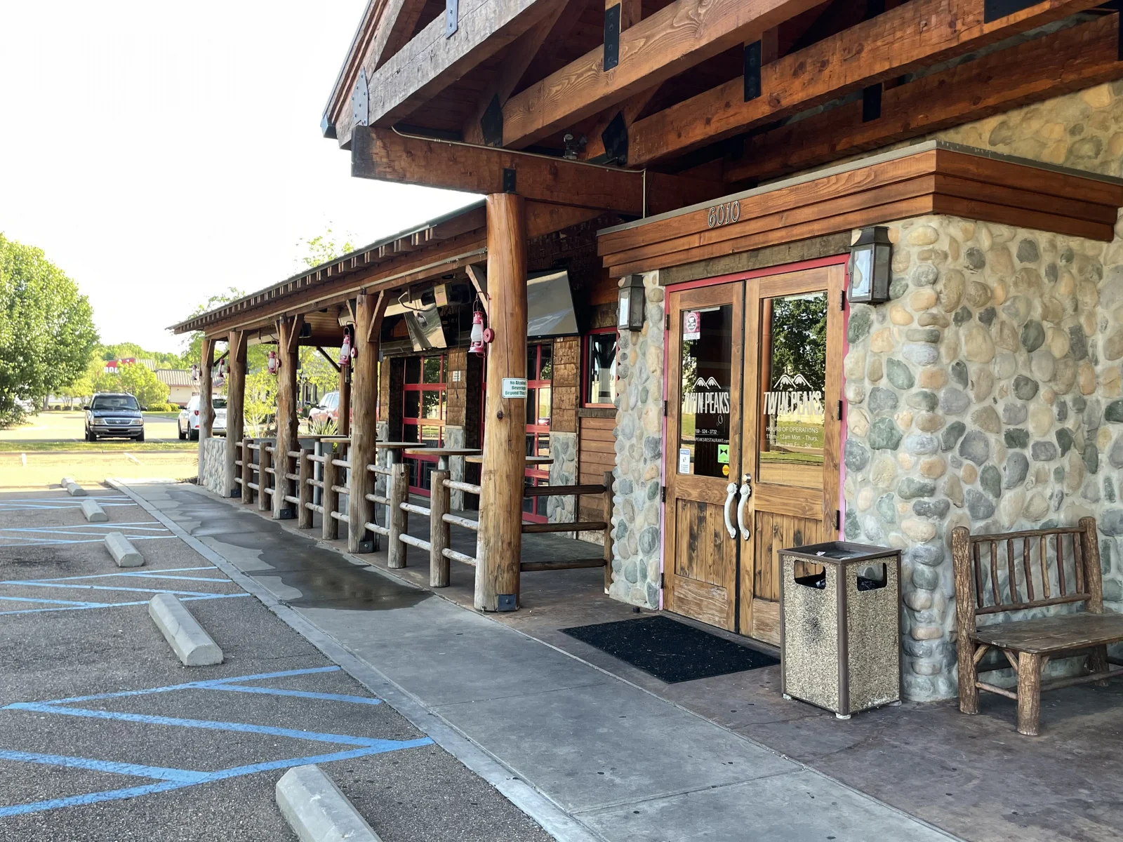 Retail in Jackson, MS — Sale in Jackson, MS, photo 1 of 8