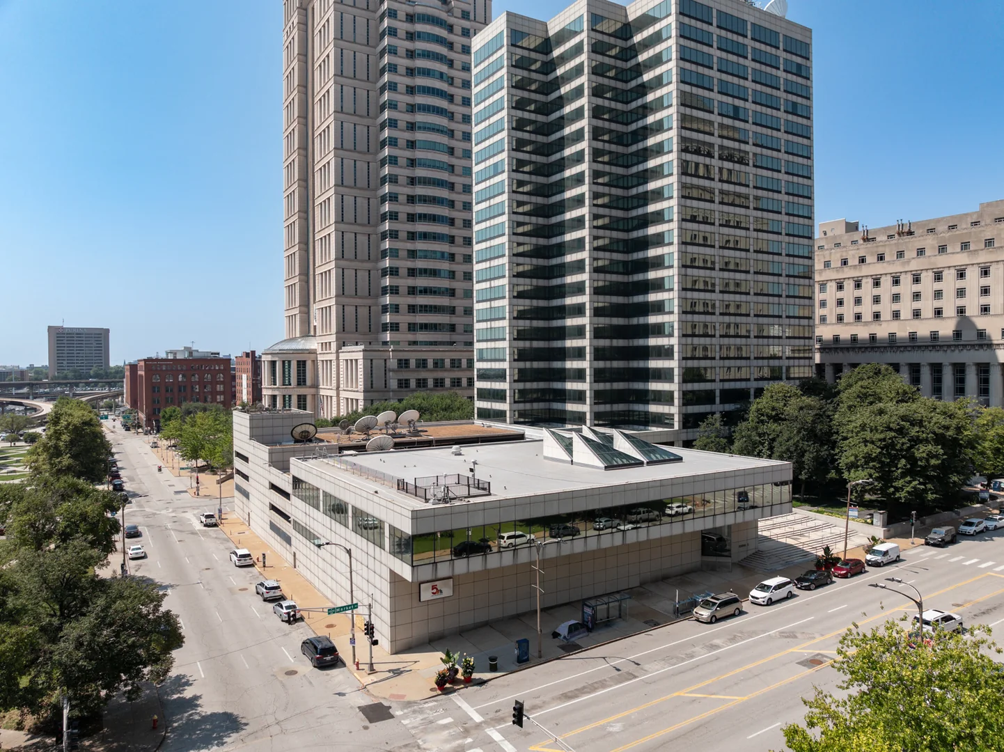 1000 Market St — Sale in St. Louis, MO, photo 3 of 8